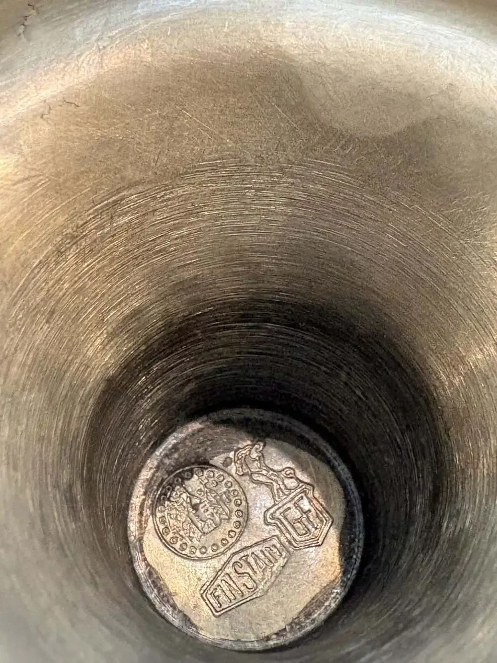Unknown vintage finistain